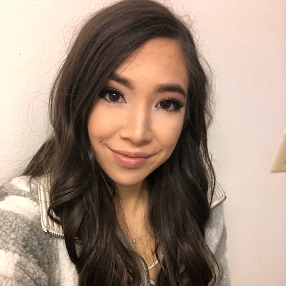 Meet your Posher, Audrey - Picture 1 of 1